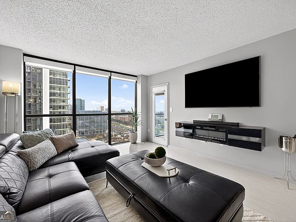 3rd image of 1280 W Peachtree St NW APT 2708