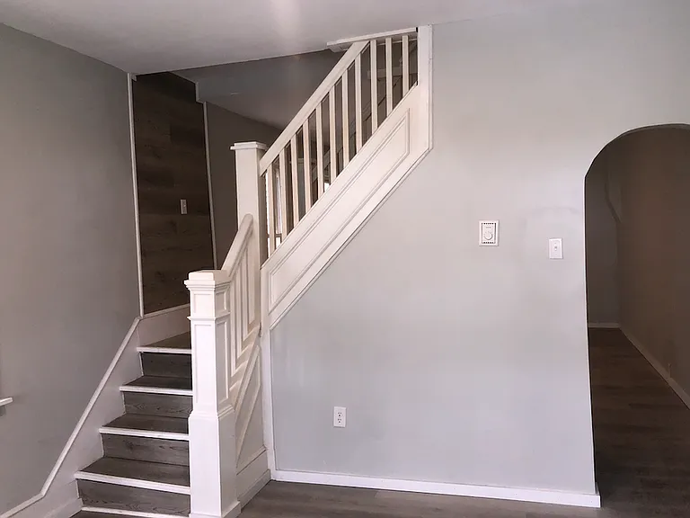 50 E Shawnee Ave — Photo 1