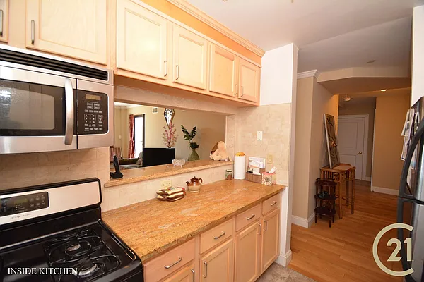 Sold by DO NOT USE - CENTURY 21 MK Realty | media 17