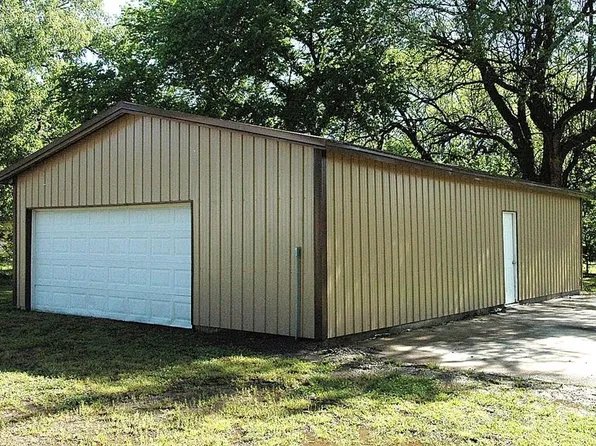 2615 Elm Ave, Parsons, KS 67357