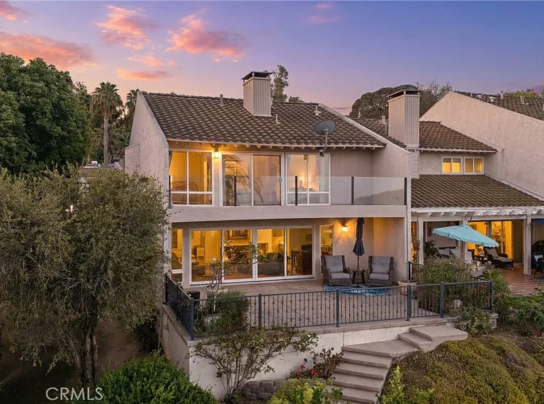 2235 El Capitan Dr — Photo 1