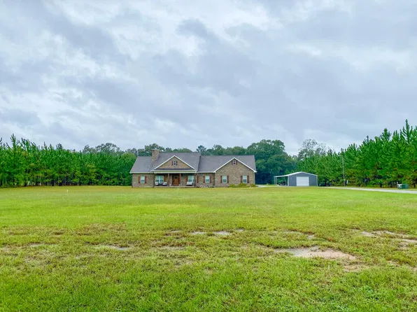 1721 D Hodge Rd, Cottonwood, AL 36320