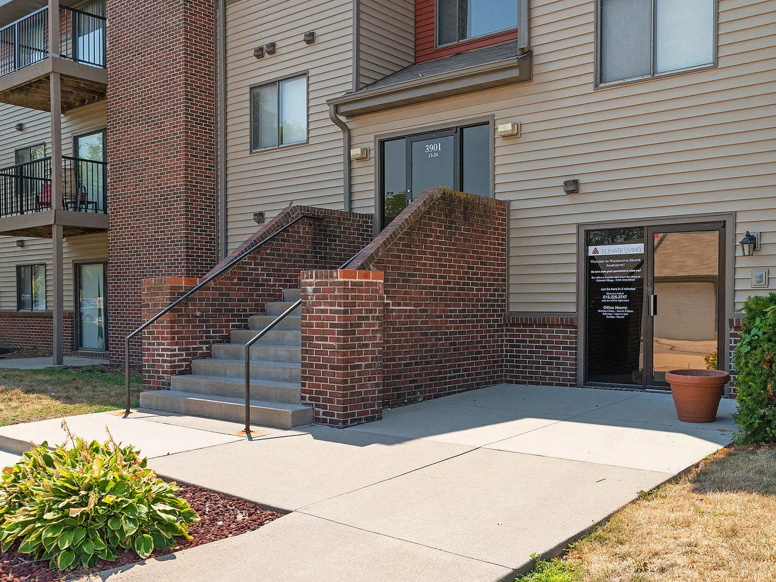 Washington Manor — Photo 3