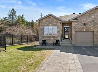 601 Meadowridge Cir, Ottawa, ON K0A1L0
