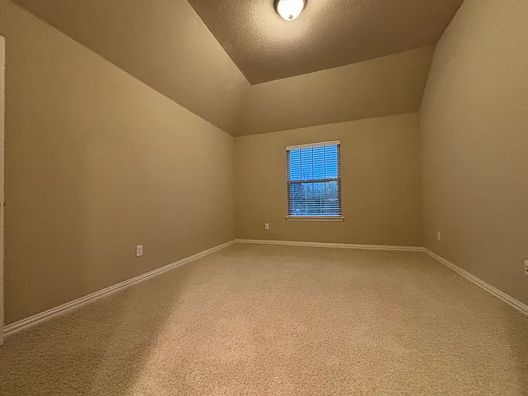 7812 Edgeglen Trl — Photo 26