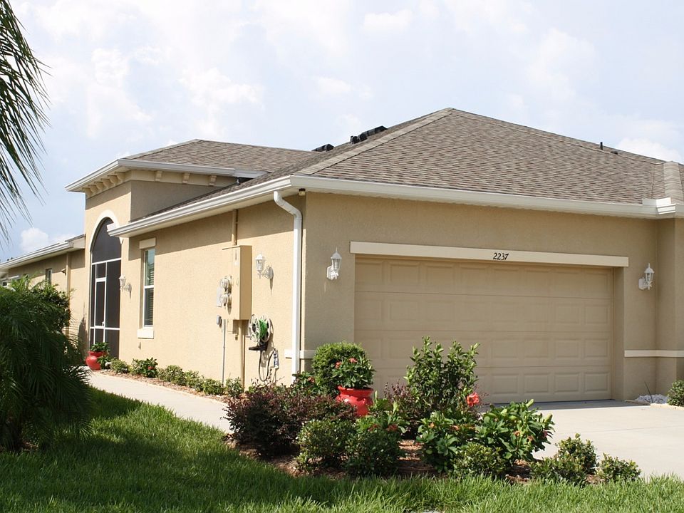 For Sale: 2237 Oakley Green Dr, Sun City Center, FL 33573