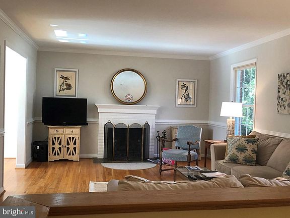 4th image of 1023 Westbriar Dr NE