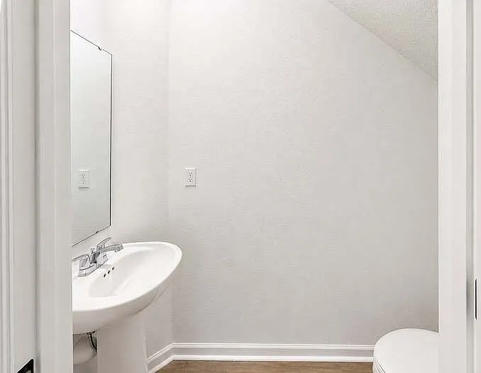 8672 Elmo Rd — Photo 11