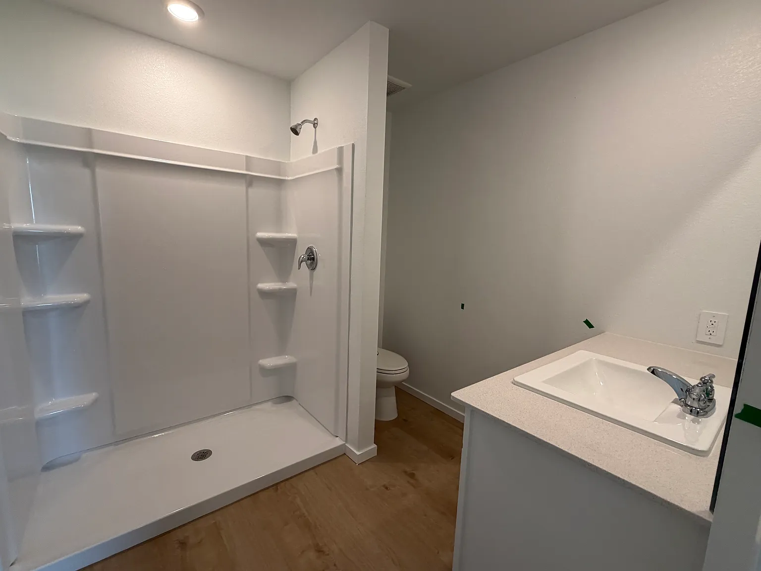 4 bed, 1733 sqft, $2,100 — Photo 4