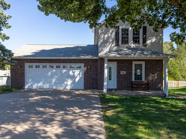 3462 Asbury Rd, Dubuque, IA 52002
