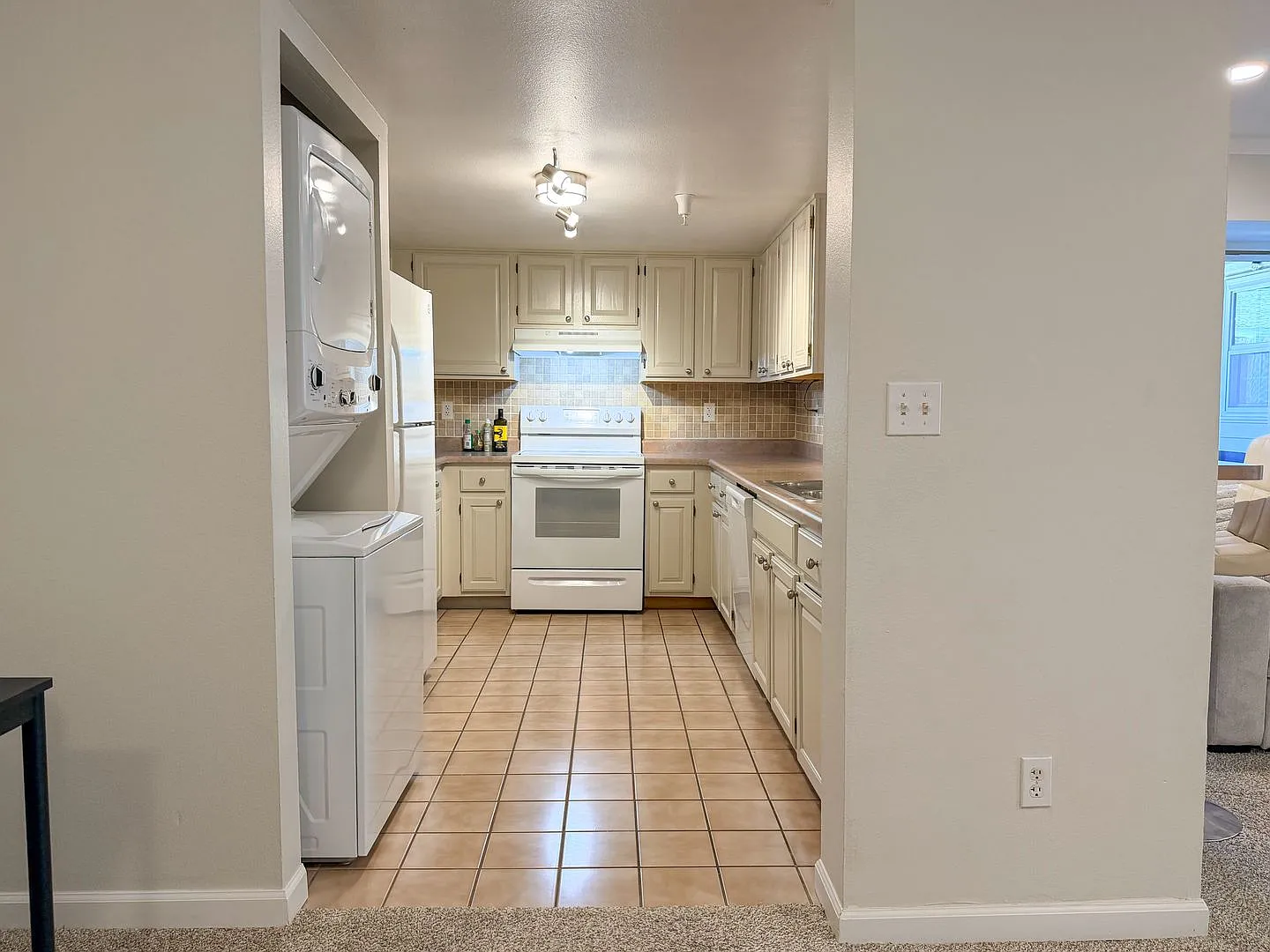 Beautiful 3 Bedroom Condo in Littleton! — Photo 4