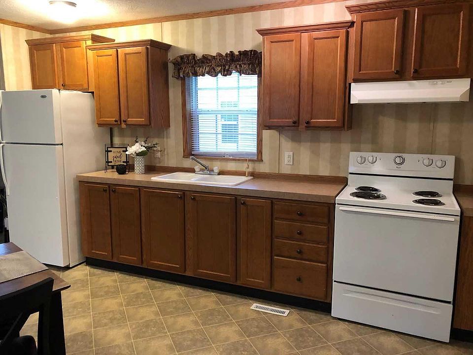 1st image of 4028 N 127th Ct