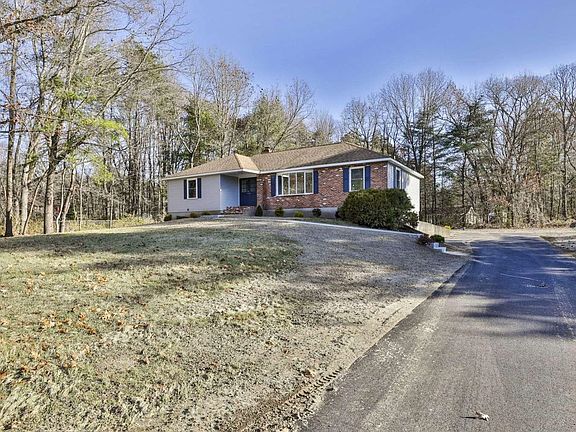 2nd image of 5 Wildbrook Drive