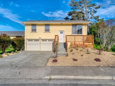 525 Metzgar St, Half Moon Bay, CA, 94019