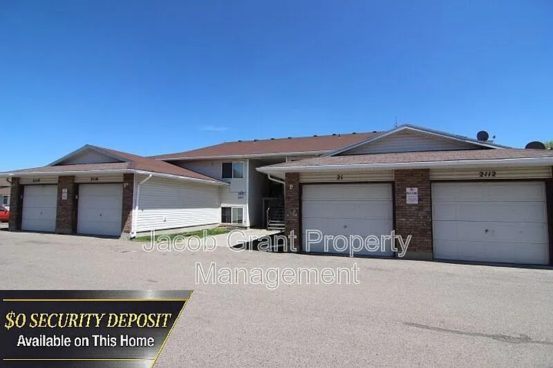 3 bed, 1.0 bath, 1000 sqft, $1,050 — Photo 1
