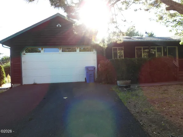 1906 NW Morse Way, Waldport, OR 97394