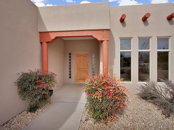 5th image of 4348 Calle De Nubes