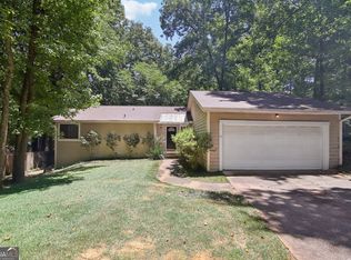 9478 Parkwood Dr, Douglasville, GA 30135