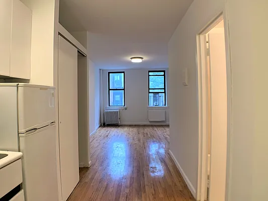 Rented by Bond New York | media 19