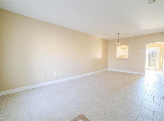 2nd image of 4175 Castilla Cir APT 102