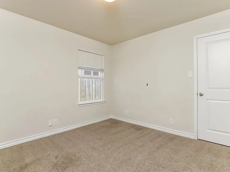 6830 Whisper Grv — Photo 18