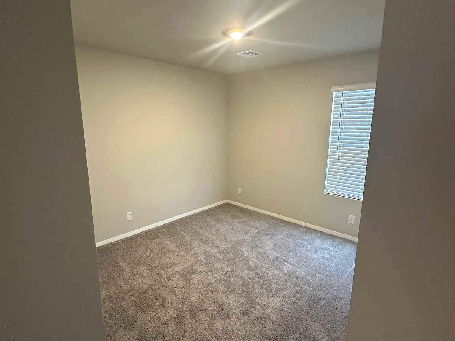 4 bed, 1459 sqft, $650 — Photo 4