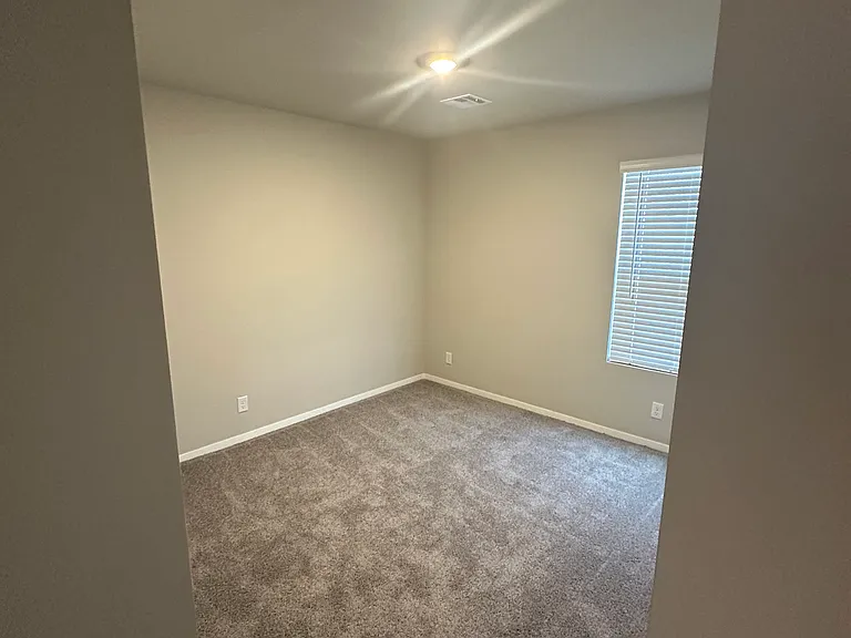 219 N Cattle Dr — Photo 4