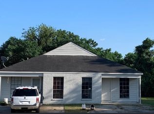 2041 Helm Dr, Baton Rouge, LA 70820