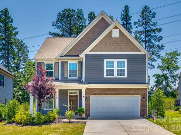 1540 Striped Bass Ln, Clover, SC 29710