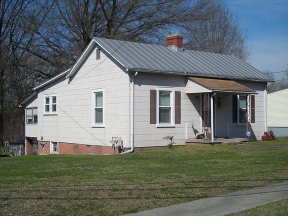 2nd image of 82 Schoolfield Dr