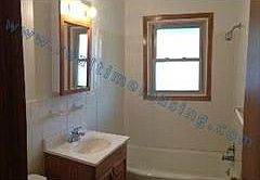 4th image of 1950 Hayes St NE