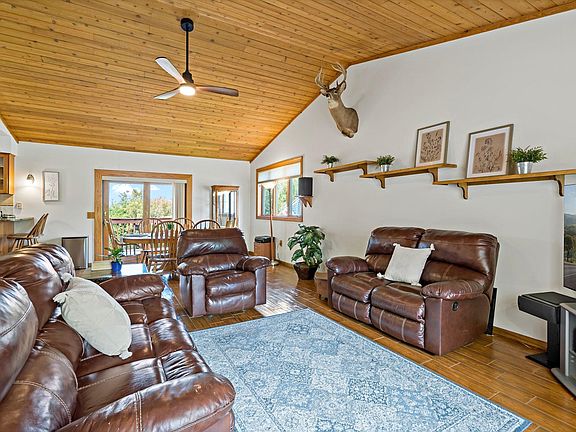 3rd image of 17222 Deerwood Ln