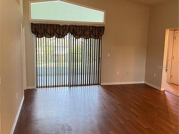 3rd image of 246 Highland Meadows Dr