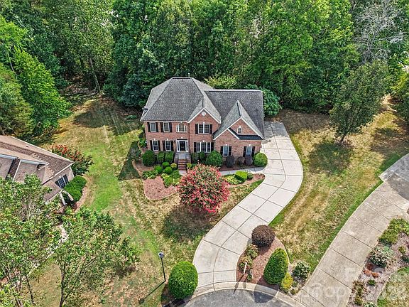 2nd image of 4523 Brent Wood Dr