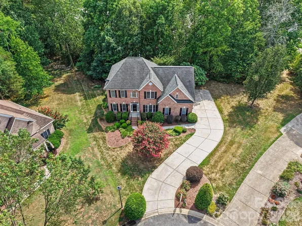 4523 Brent Wood Dr, Belmont, NC 28012
