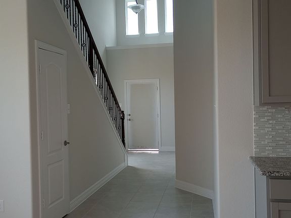 2nd image of 7702 Beaumont St