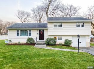 38 Highland Ave, Bergenfield, NJ 07621