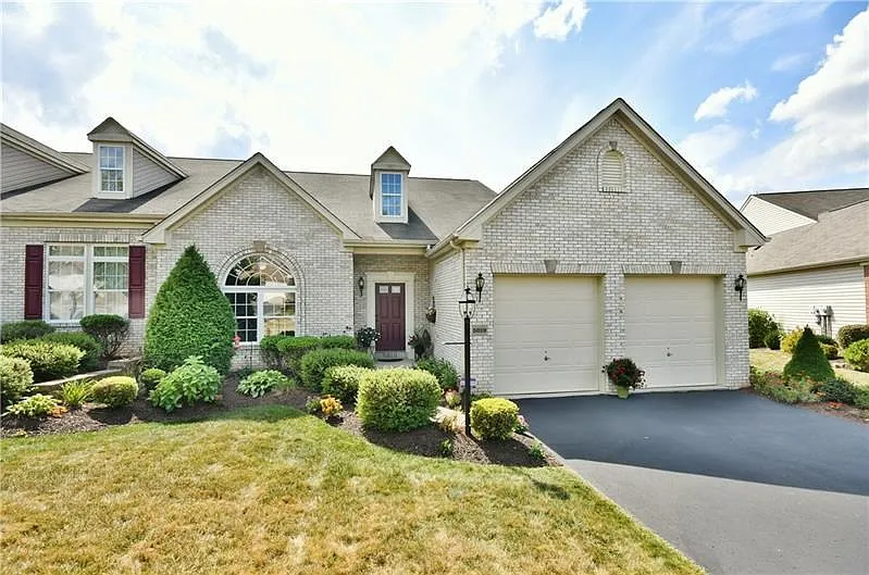 5019 Jackson Dr photo 1