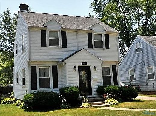 1st image of 627 Southover Rd