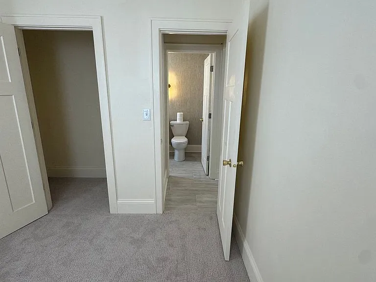 1618 Washington St NE — Photo 20