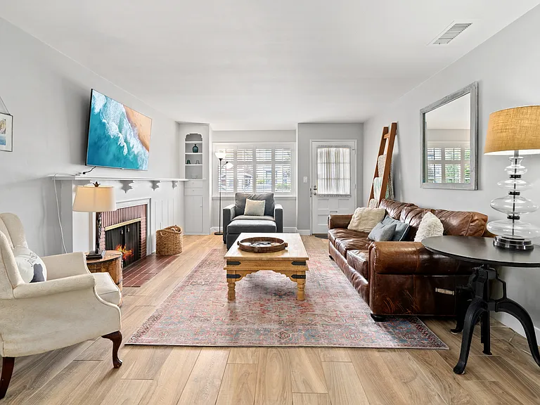 714 Heliotrope Ave — Photo 4