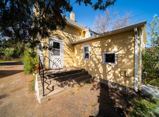 346 6th St W, Dickinson, ND 58601