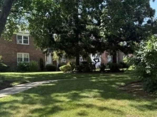 100 Huguenot Ave APT 2A, Englewood, NJ 07631