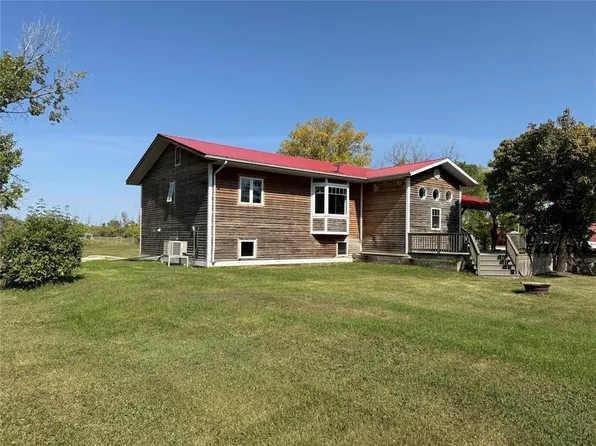 20097 Road 124 NE, Arnes, MB R0C 0C0
