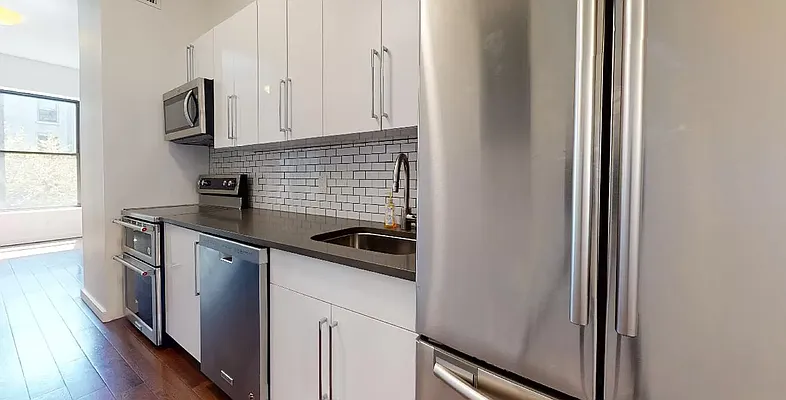 Rented by REINA PROPERTY GROUP CORP | media 3