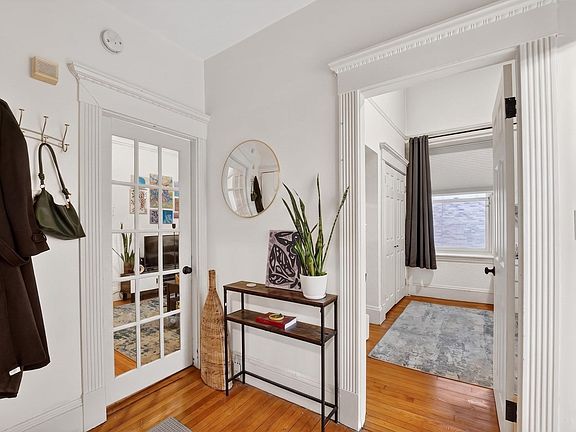 5th image of 8 Garrison St APT 111