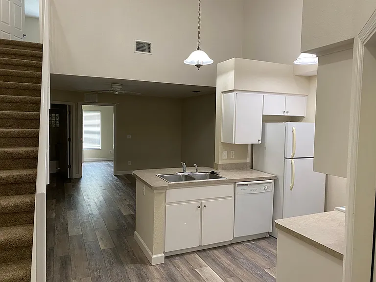 7350 Canterbury St — Photo 23
