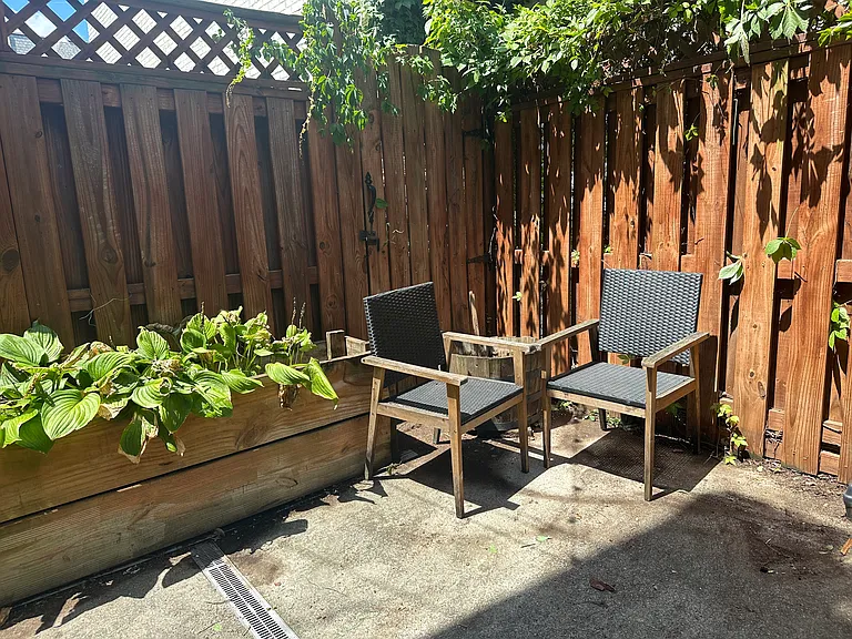 1245 Kenyon St NW #1 — Photo 13