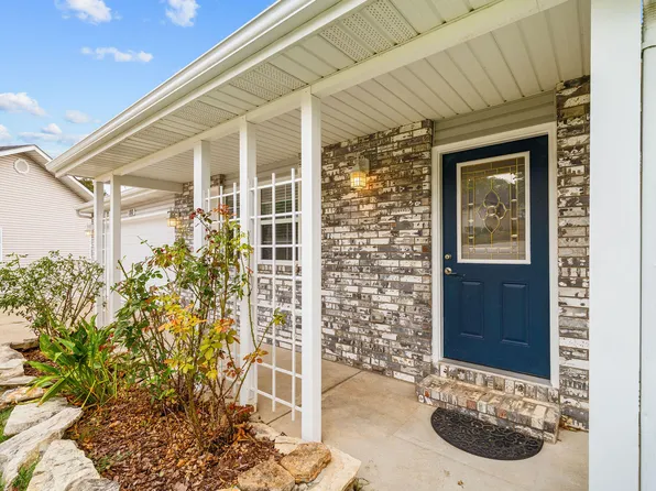 180 Ashford Drive, Hollister, MO 65672