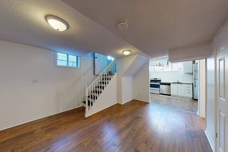 61 Darlingside Dr #1A — Photo 8